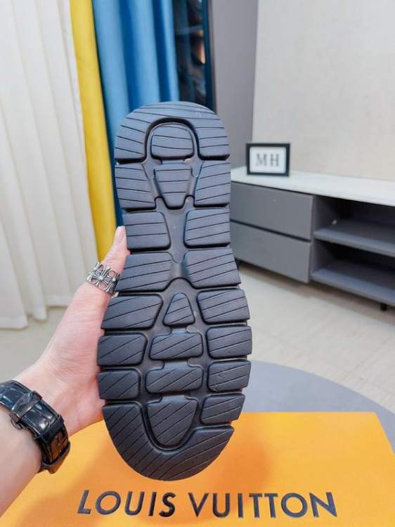 Picture of Louis Vuitton Shoes _SKULVsz38-44mnf011516130